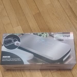 NIB NutriChef Silver automatic food Vacuum Sealer model pkvs18sl